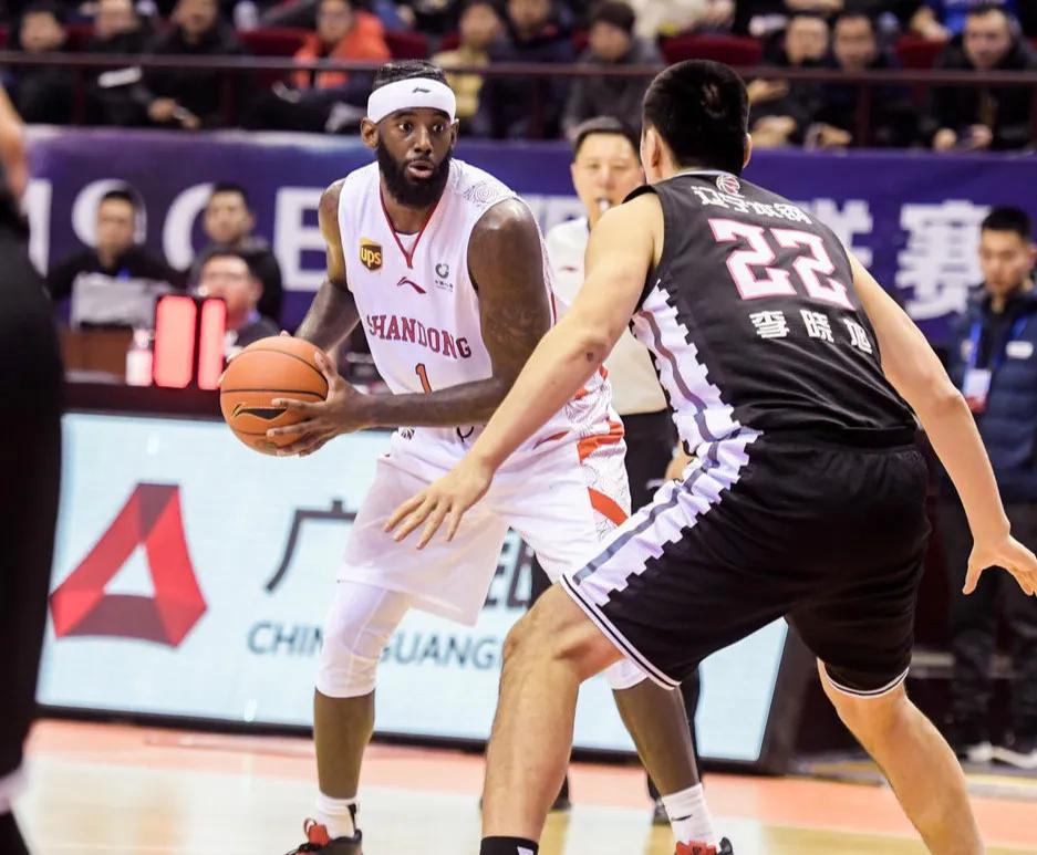 杨鸣重回辽篮执教莫兰德反应,杨鸣复出加入辽篮解析