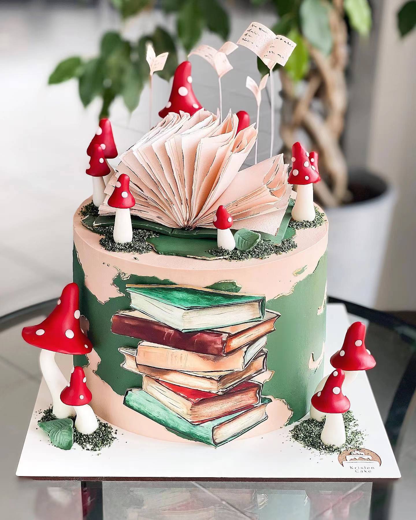 今天给大家做一款好看的蛋糕造型,美味又高颜值的蛋糕造型充满创意