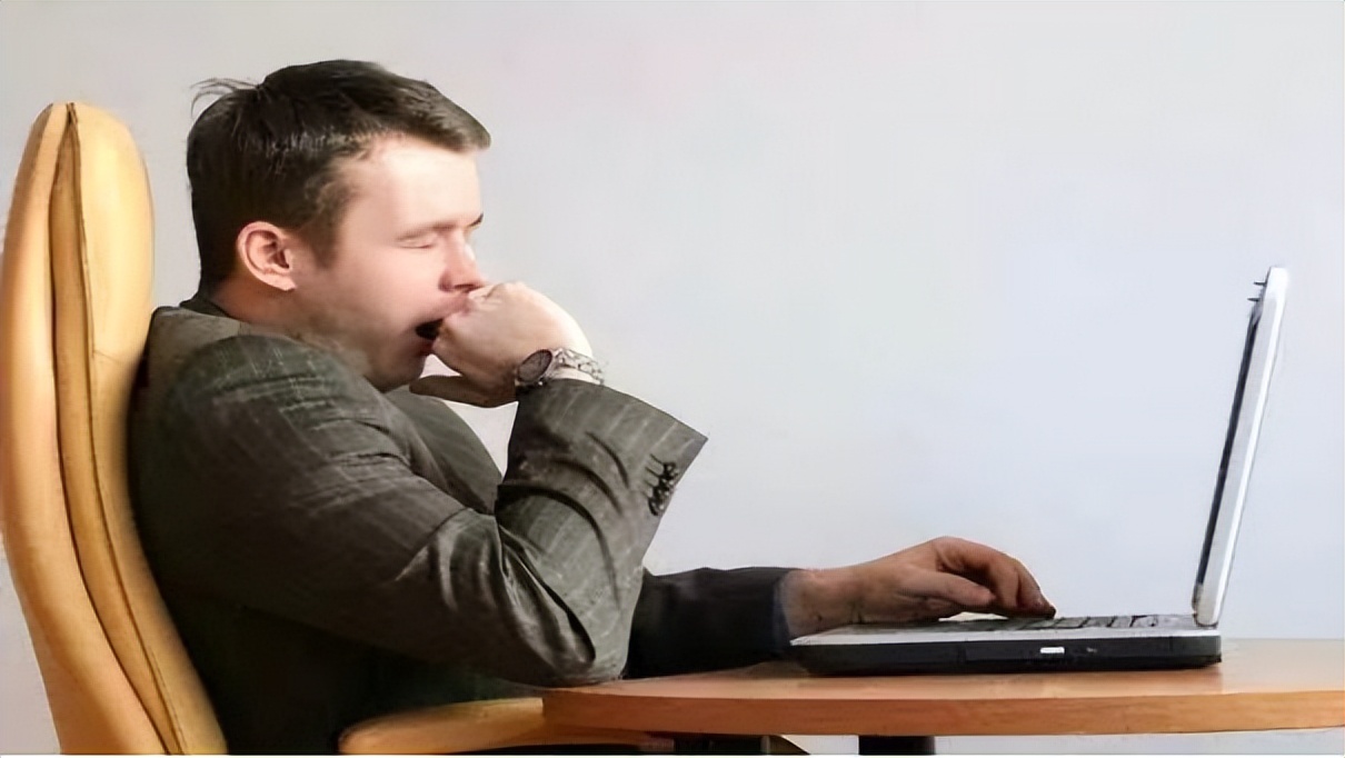 老人要定时打吊针通血管吗,老人在医院打吊瓶保养有用吗