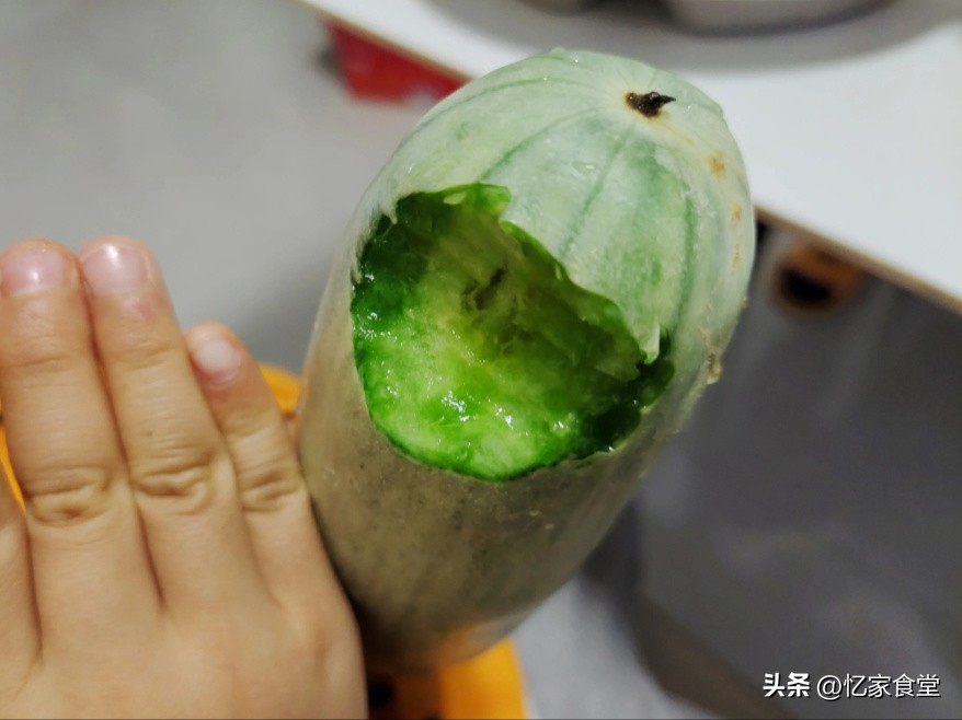 湖南女子在山东买了10元的菜，被婆婆吐槽败家，网友：没见过世面