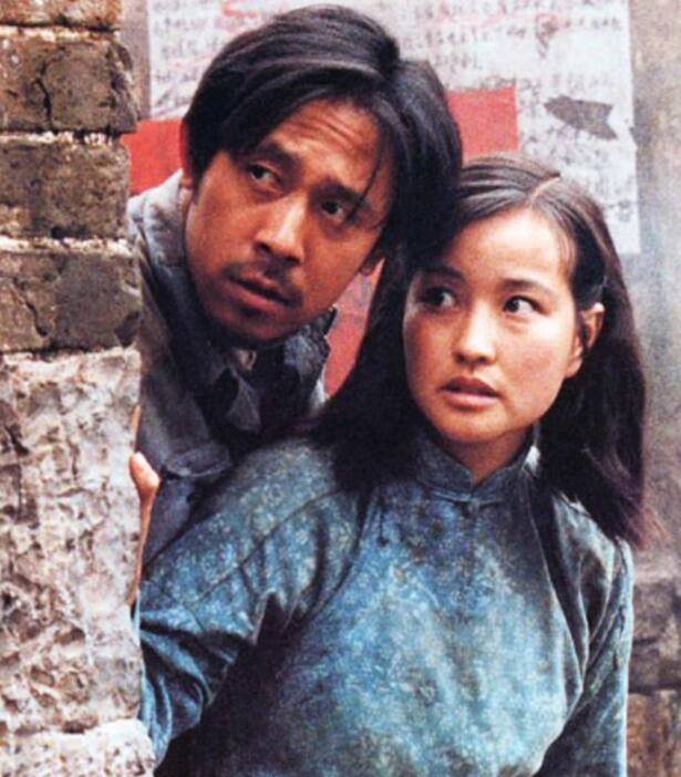 最佳女演员金鸡奖颁奖词,刘晓庆奚美娟金鸡影后