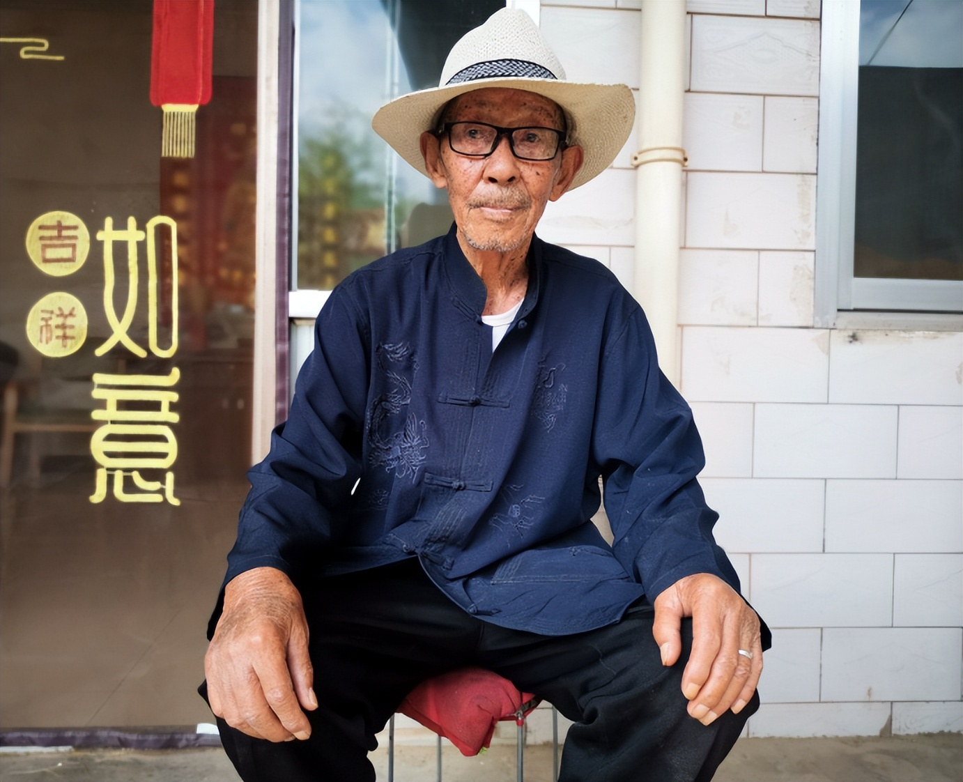 老兵张惠殿：抓获两名俘虏，荣立三等功