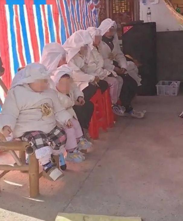 江西夫妻死亡留下8个小孩后续,江西生8孩身亡夫妻家庭照曝光