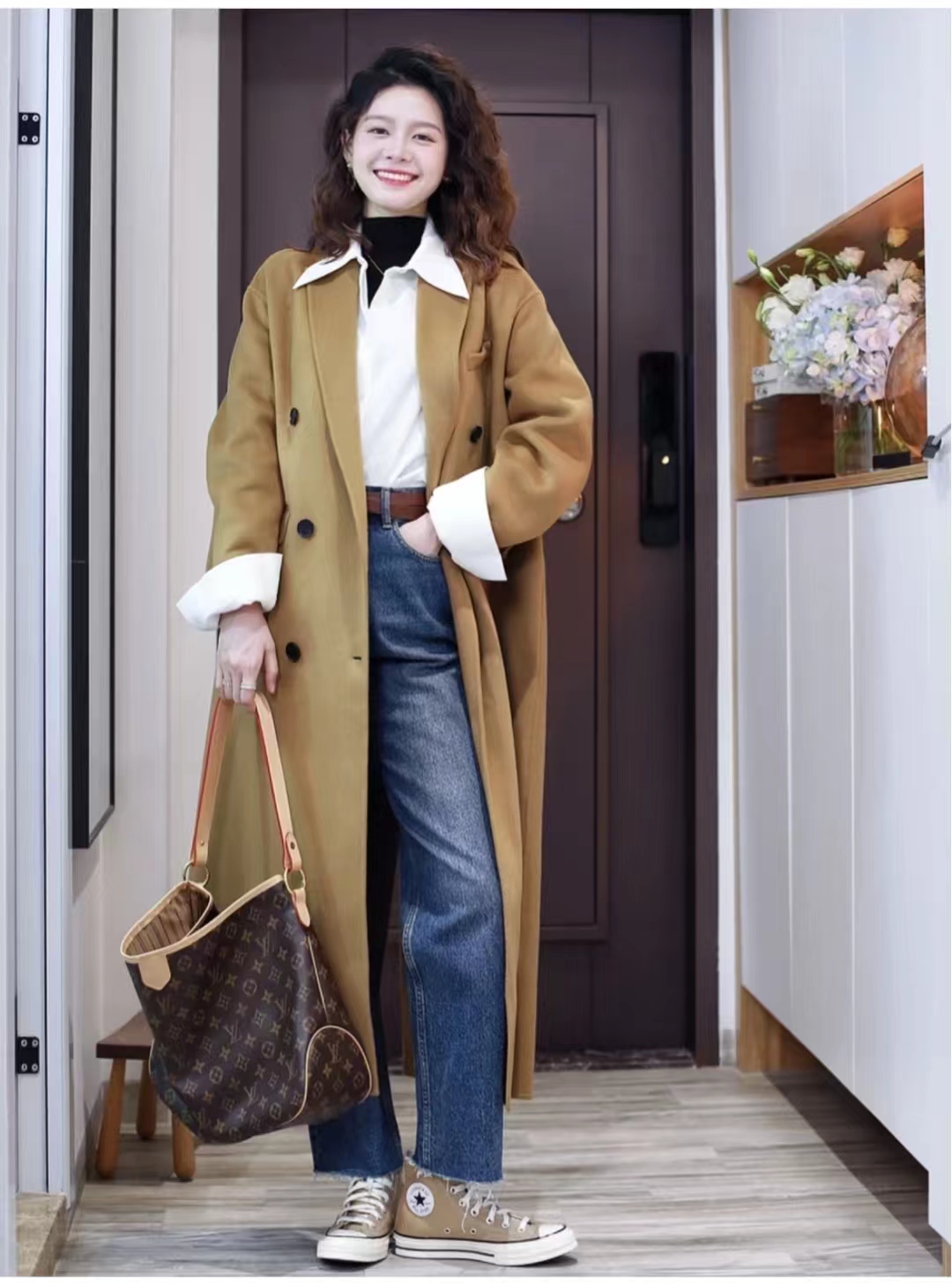 白色大衣里面搭配什么颜色显高级,17-20岁女气质大衣