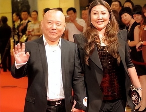 曹云金直播郭德纲送人气票,曹云金说线上直播郭德纲态度