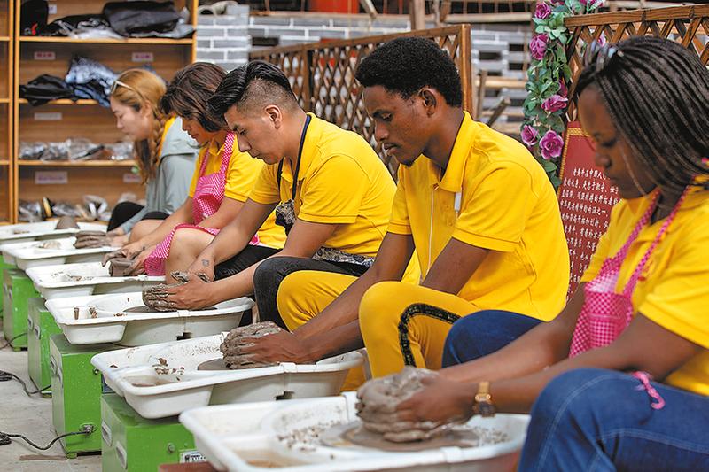 向世界介绍中国故事,向世界讲好中国故事英语演讲