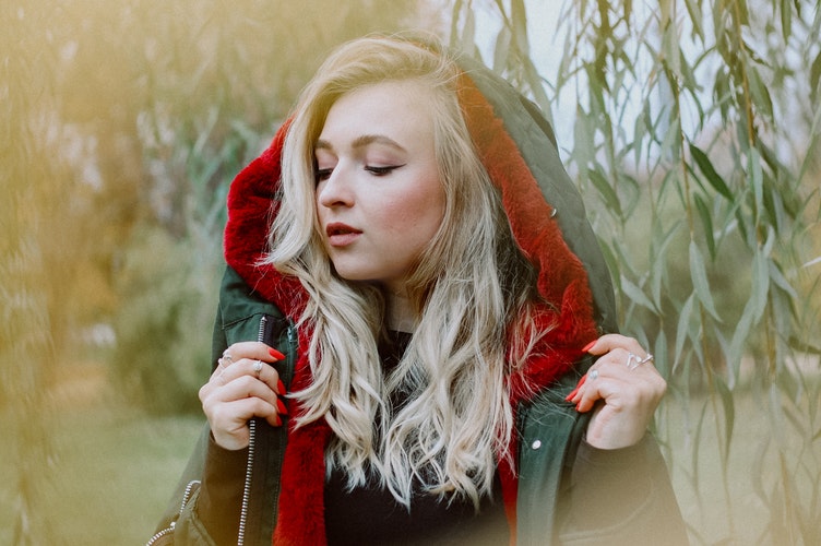 女人有了情人才会有这些表现,女人一旦有了情人会有什么变化