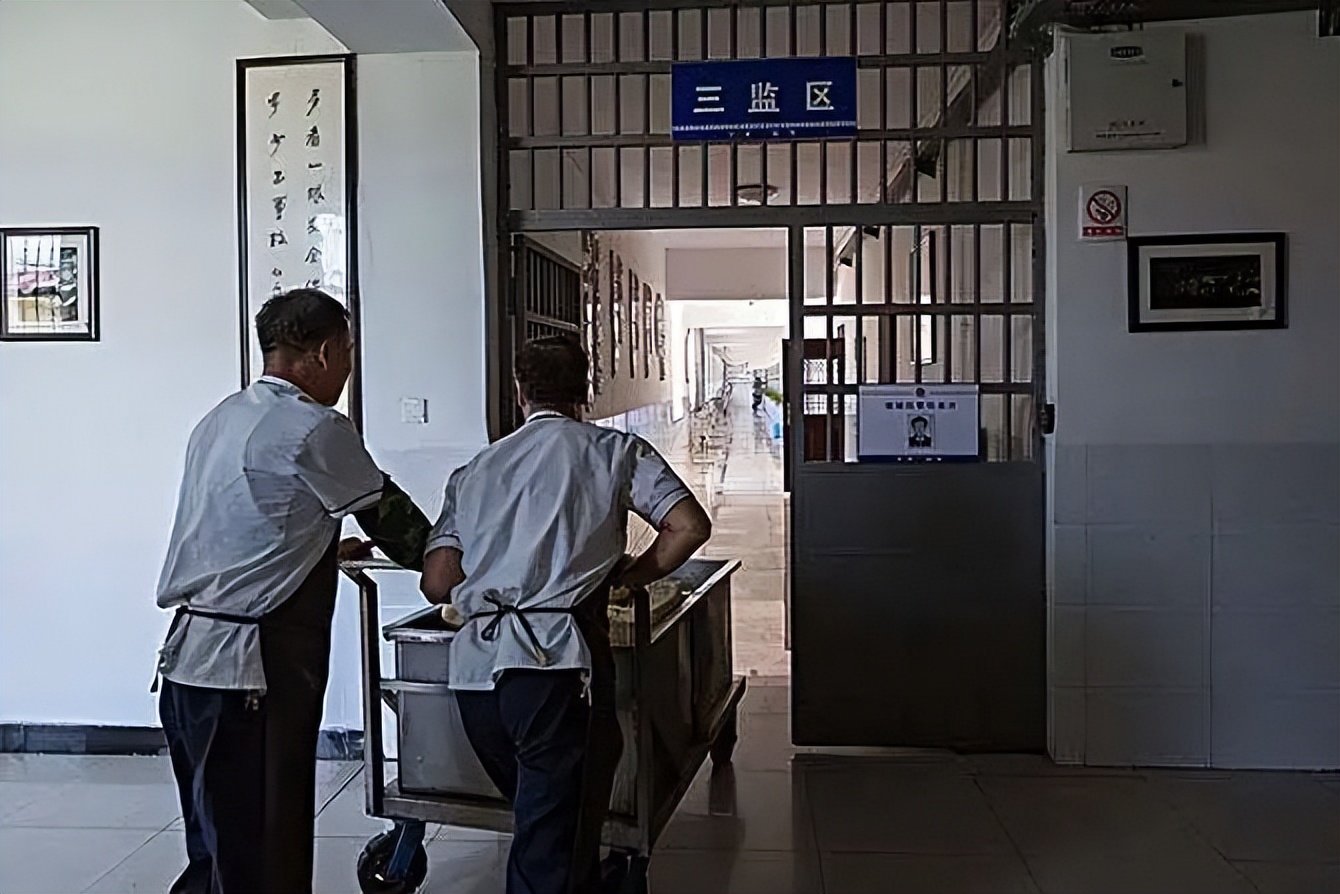 监狱的伙食很差吗,监狱里面可以吃饱吗