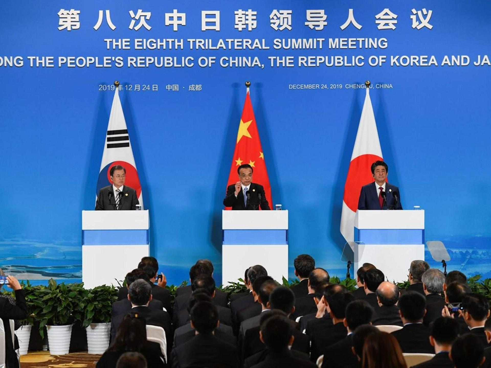 中国给的台阶，韩国坚持不下，盘了盘稀有金属库存，发现话说早了