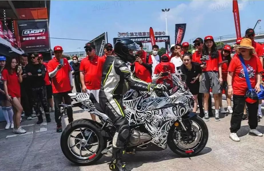 qjmotor赛550车型介绍,qjmotor赛550实车评测