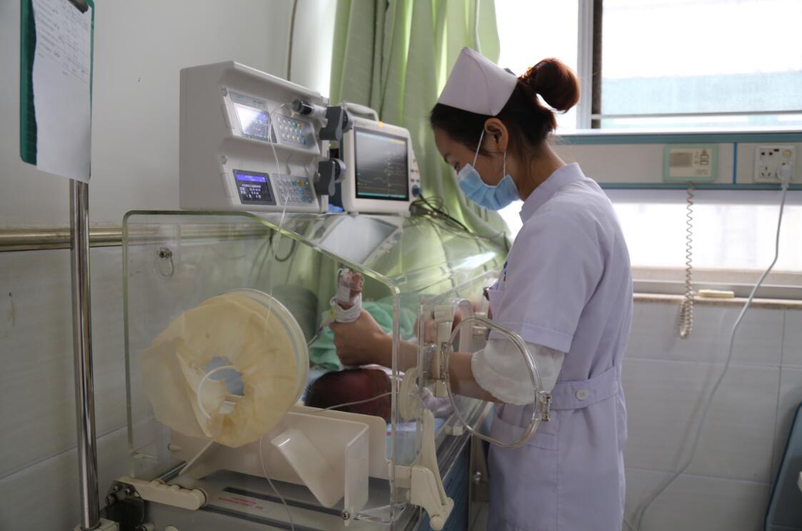 新生儿脐带掉了之后怎么护理,新生儿脐带提前掉了后怎么护理