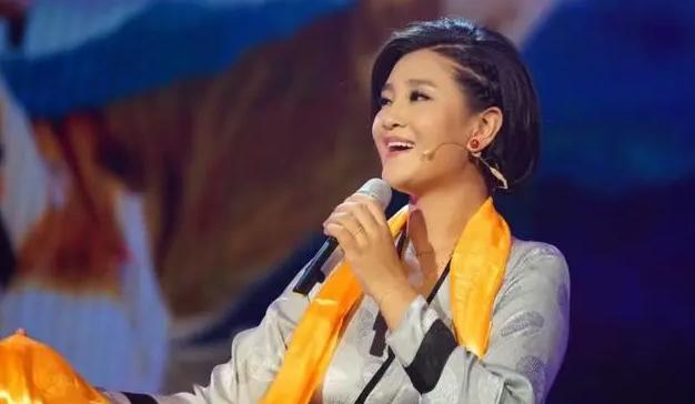 降央卓玛爆料与老公的恋爱过程,降央卓玛和她的三个孩子近况