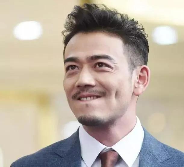 杨烁王黎雯深情相拥,杨烁王黎雯恋爱史