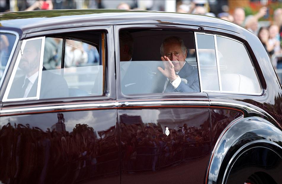 英女王哪一年去世,英女王逝世王室