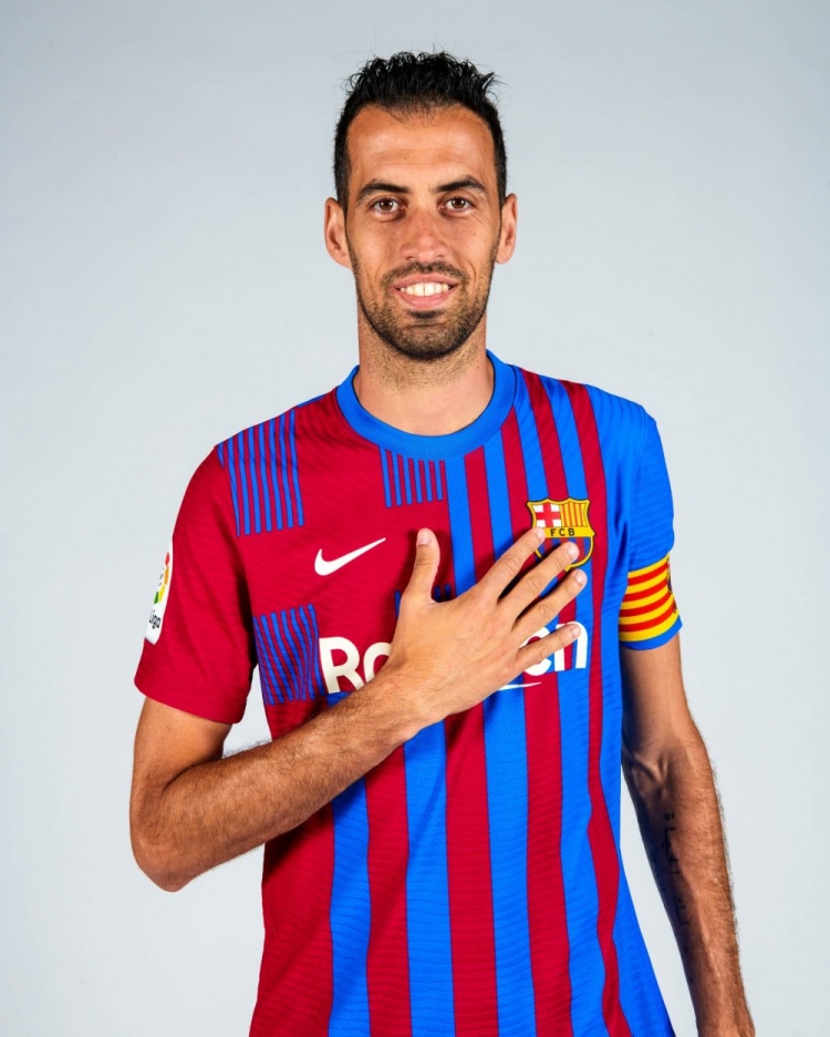 为了梅西自愿降薪留在皇马,为了梅西夺冠五次美洲杯