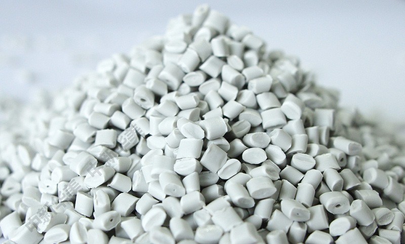 汽车塑料保险杠为什么喷漆,汽车塑料保险杠什么颜色的