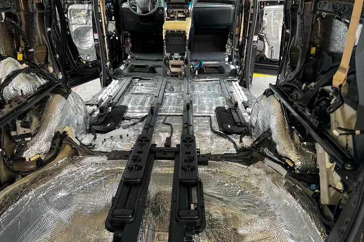 上海丰田埃尔法改装汽车音响隔音,嘉兴丰田埃尔法改装隔音