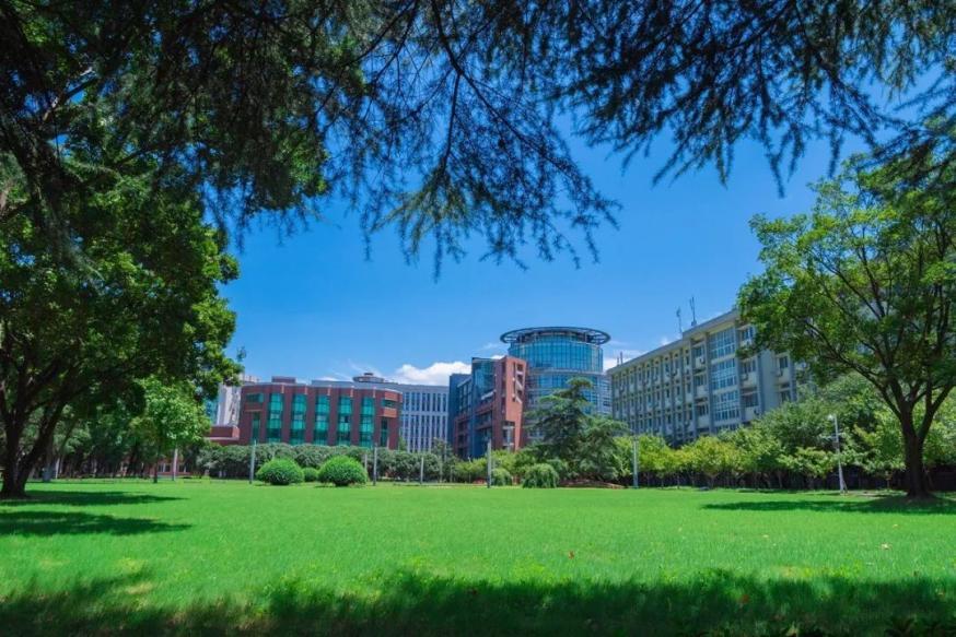 连续两天拿到世界顶级名校offer,学霸同班8人获34个国外名校offer