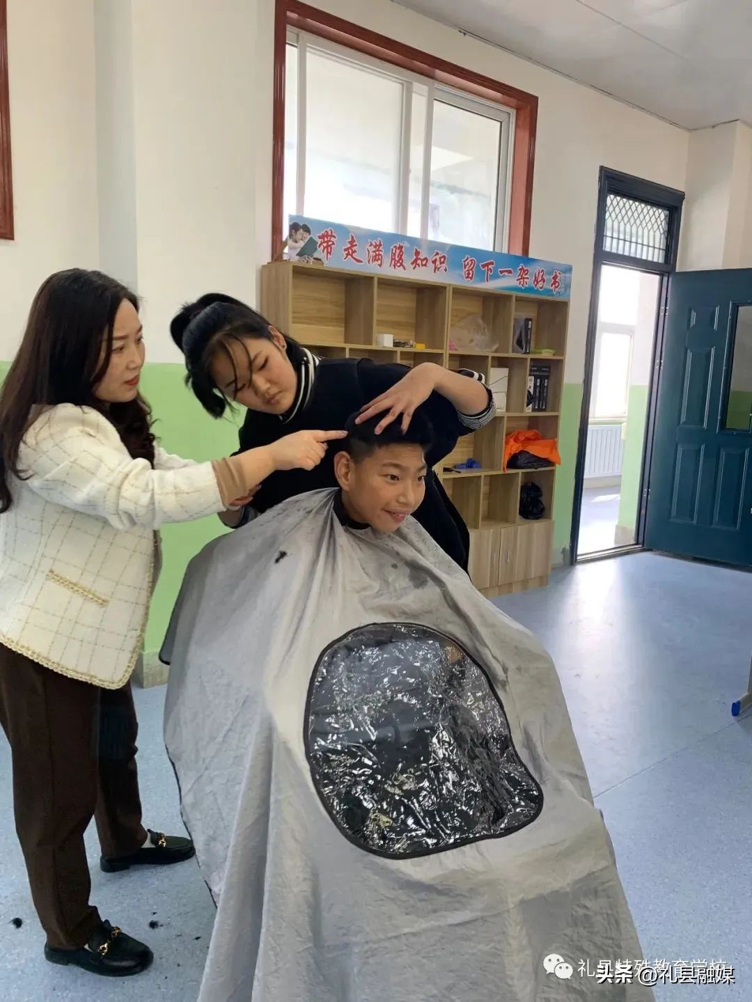 鐖卞績娴囩亴闈欏緟鑺卞紑,鐢ㄥ績鑱嗗惉闈欏緟鑺卞紑鐗规畩鏁欒偛瀛︽牎