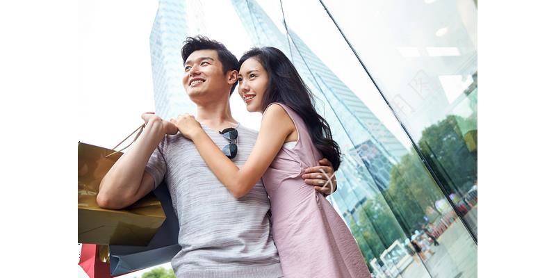 亲爸后妈把孩子给打了,姐弟被后妈打得奄奄一息