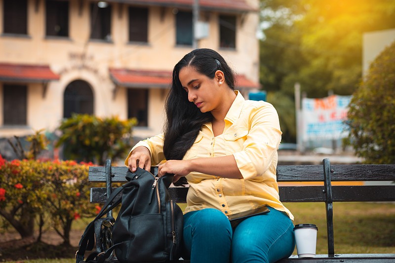 跟弟弟一家旅游花费,和家人一起旅游费用
