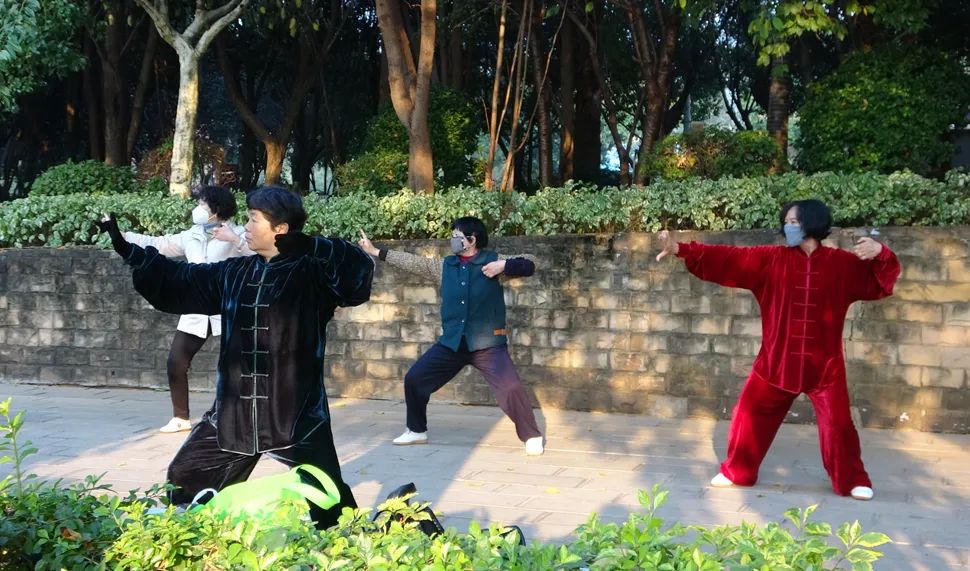 创建文明健康城市守护健康家园,创建健身模范城市