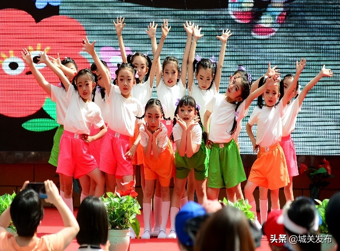 向快乐出发六一儿童节舞蹈,童心绽放共赴未来六一儿童节快乐