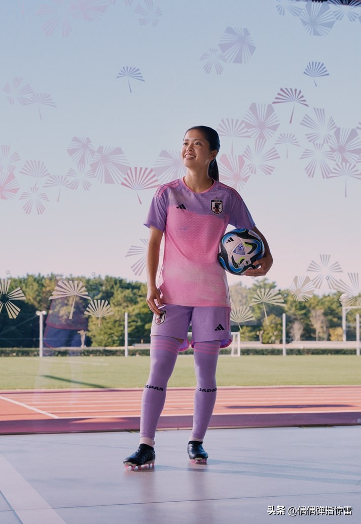 阿迪达斯发布2023女足世界杯国家队客场球衣