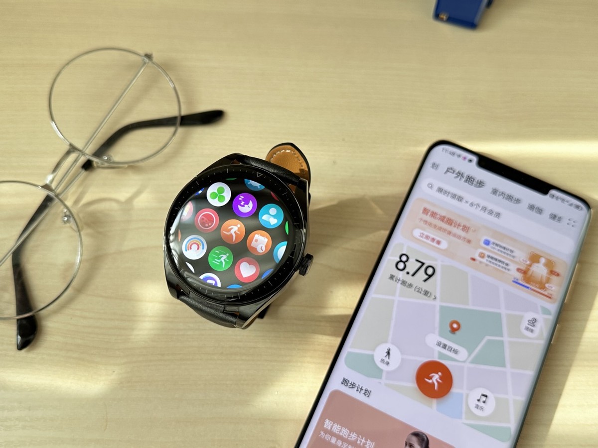 华为手表耳机watchbuds实用性,华为watchbuds耳机佩戴