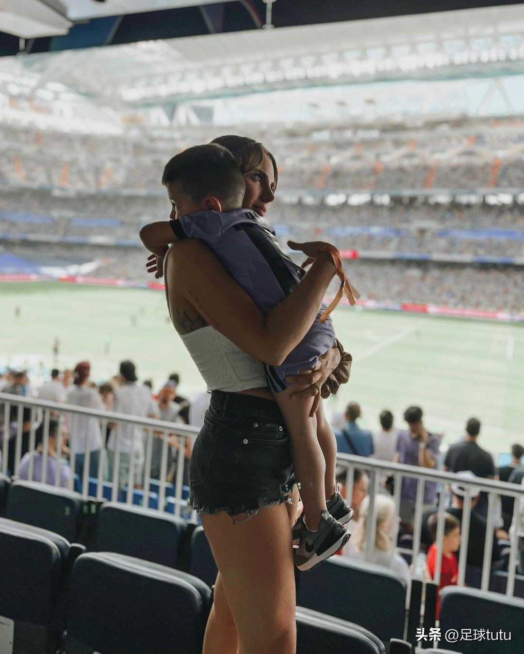 小学生才做选择下一句,小孩才做选择成年人全都要