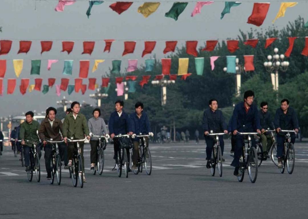 梁家辉亚洲第一美,梁家辉片场秀八块腹肌