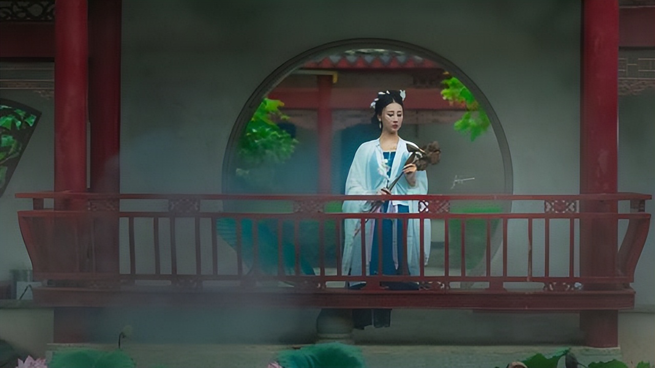 中年亦做儿女态,非不能豁达而是不敢。大七律写小情怀,步韵韦庄