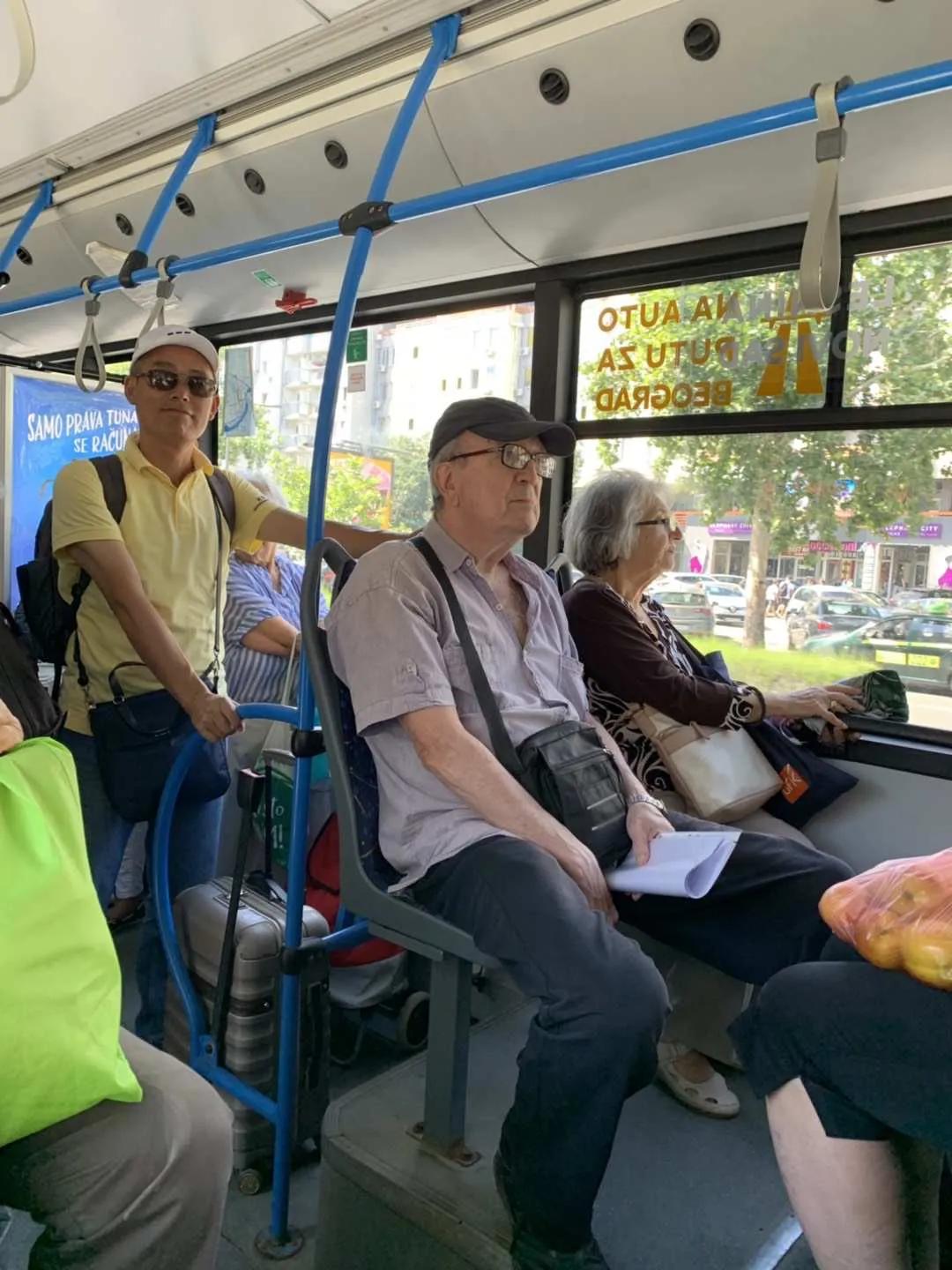 国外旅游如何提前预订住宿,独自国外旅行怎么找住宿