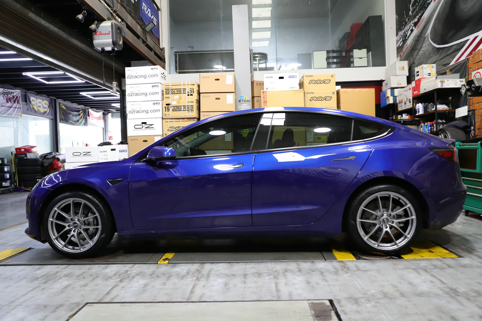 特斯拉model3改装models21寸轮毂,2021特斯拉model3改装案例