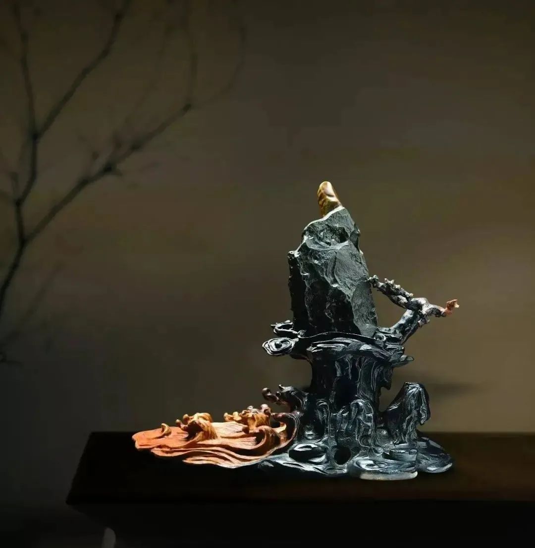 爱好者痴迷奇石,对奇石痴迷的人