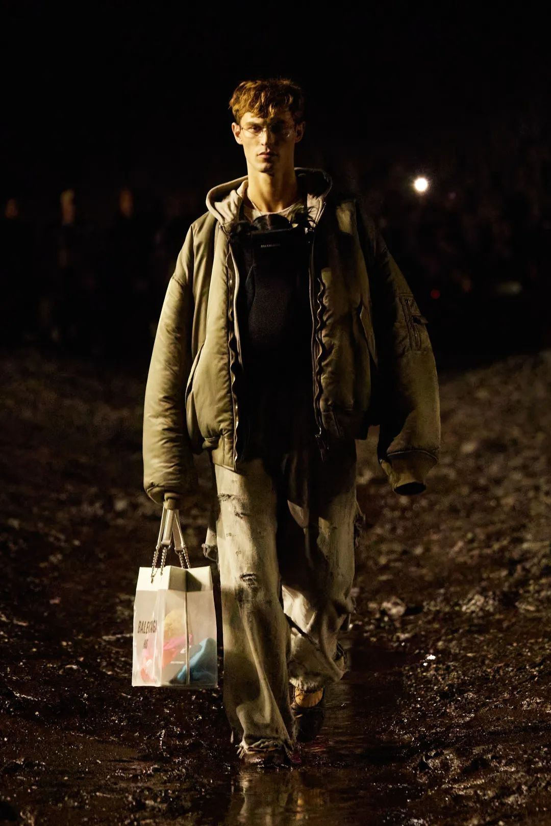 balenciaga泥土秀,balenciaga秀