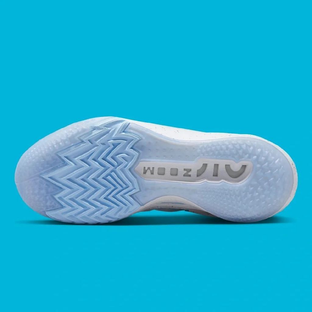 耐克lebron17黑白红测评,nikelebron20各种颜色