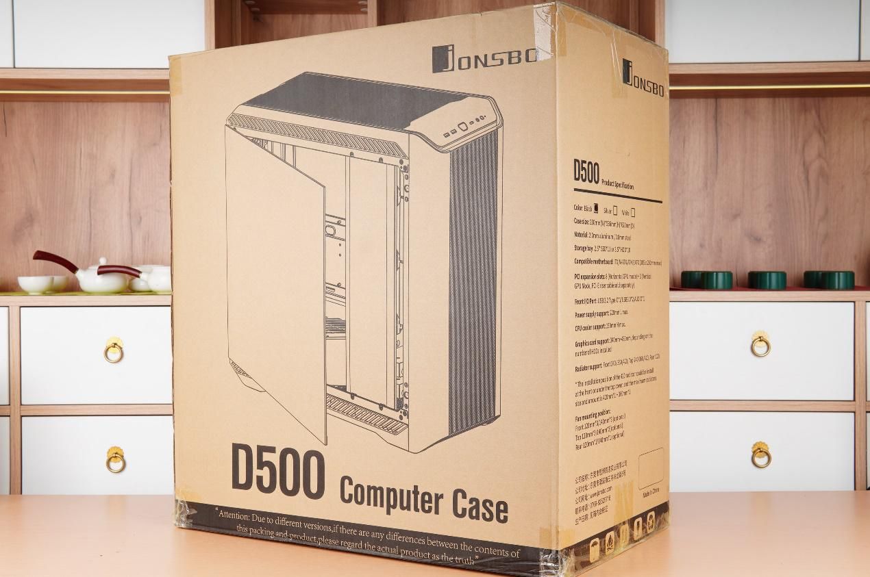 可以装多个硬盘的主机箱,带可插拔硬盘盒的主机