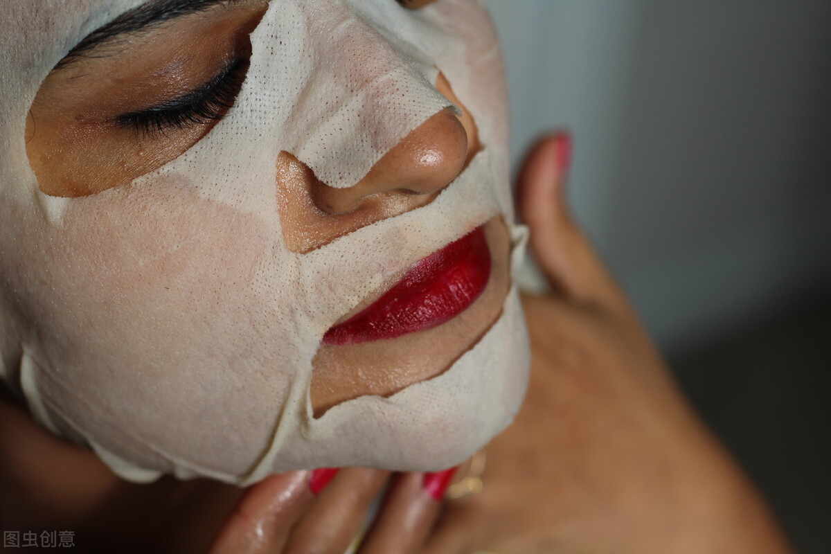 面膜真的可以给皮肤补水吗？皮肤科医生怎么看