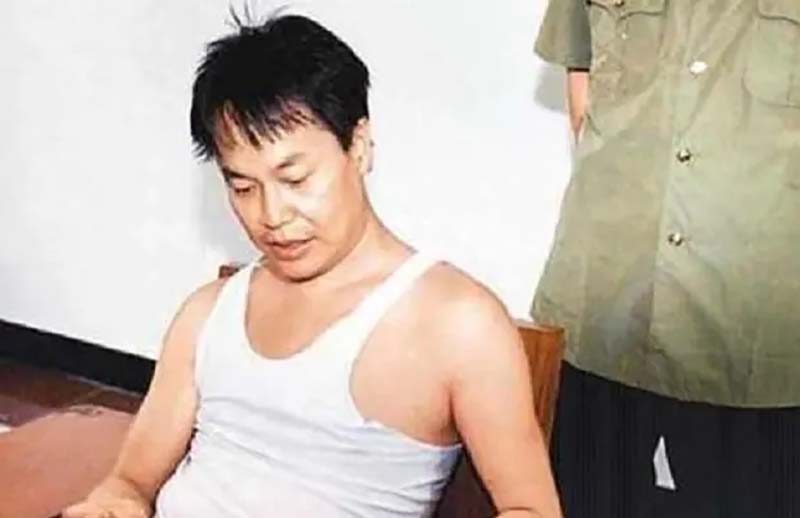 张子强接过8位富豪绑架名单时,果断划掉其中一人,此人是谁?