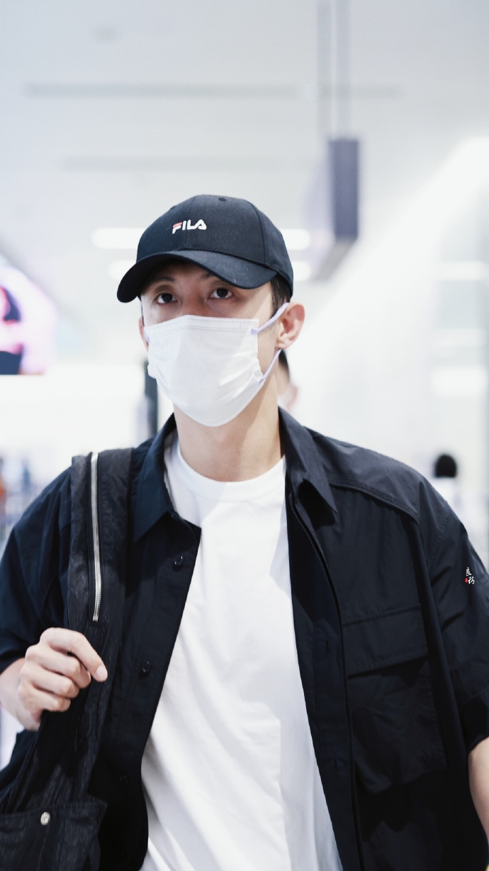 李雪琴在李现和檀健次之间二选一,檀健次金世佳李现专属bgm