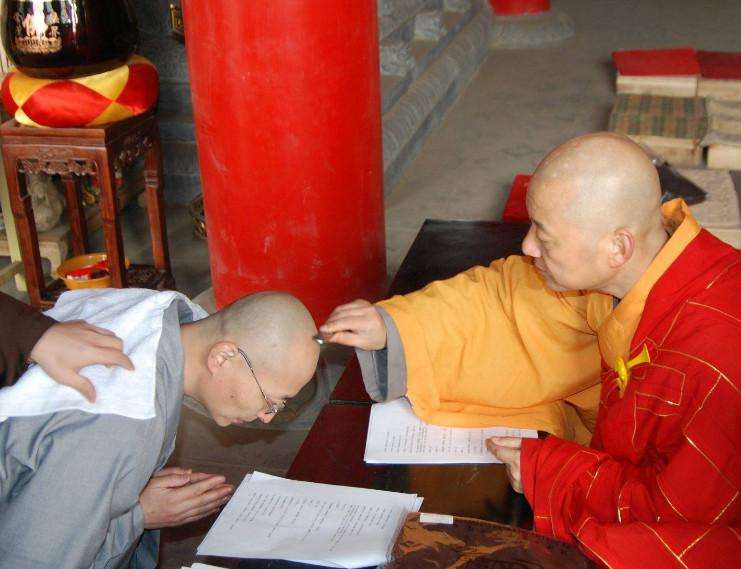 “一丝不挂，想入非非”，源自佛教偈语，俗人大多都误解其本意