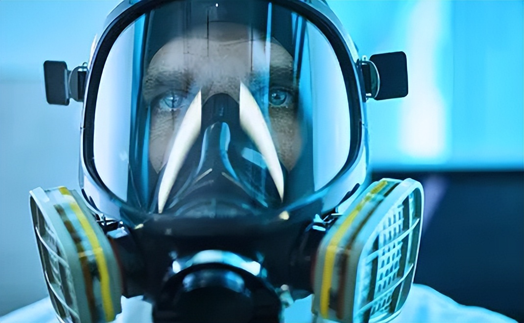 防毒面具防毒气怎么戴,防毒面具防护原理及佩戴方法