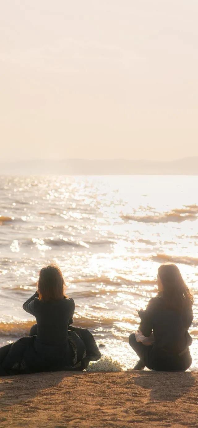 艾弗森背影壁纸高清大图,情侣壁纸ins高级质感海边背影