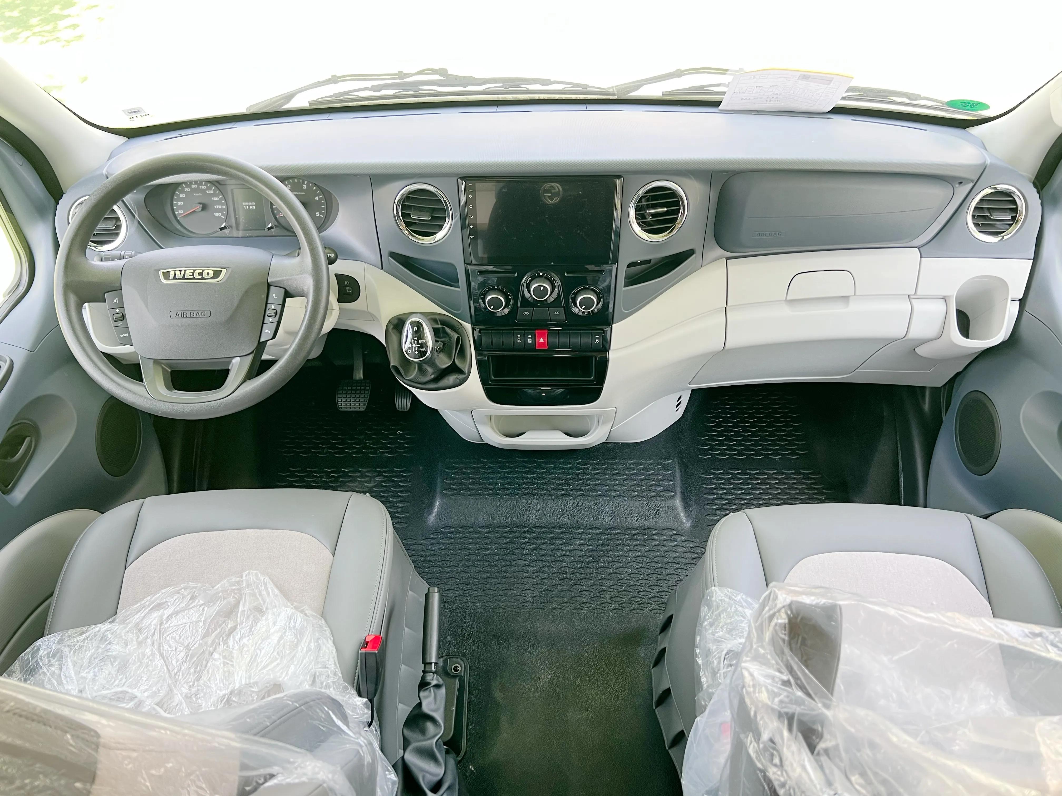 23年宇通c530双拓展价格,宇通c530双拓展房车报价是2023款吗