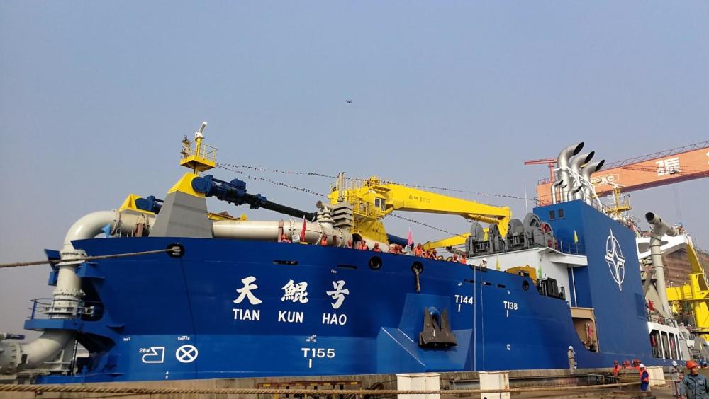 中国挖泥船最早进口哪个国家,大型挖泥船中国作用