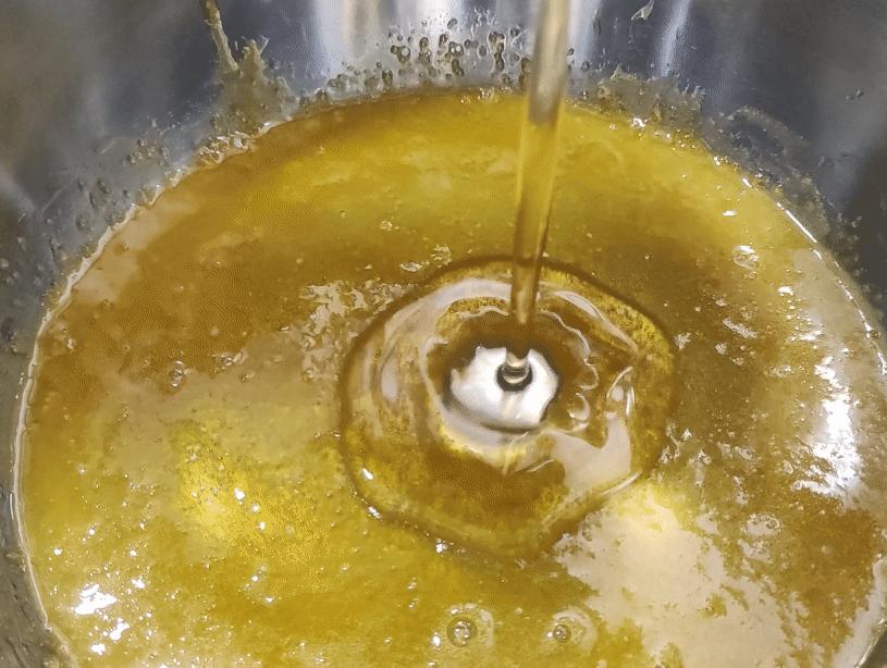 教你制作戚风蛋糕香甜美味喧软,一看就会做的戚风蛋糕详细做法