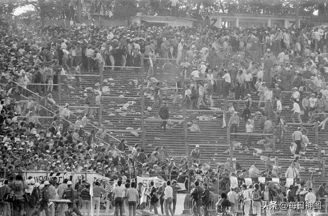 球迷被占座发生了，但是卡塔尔为什么没见到足球流氓？