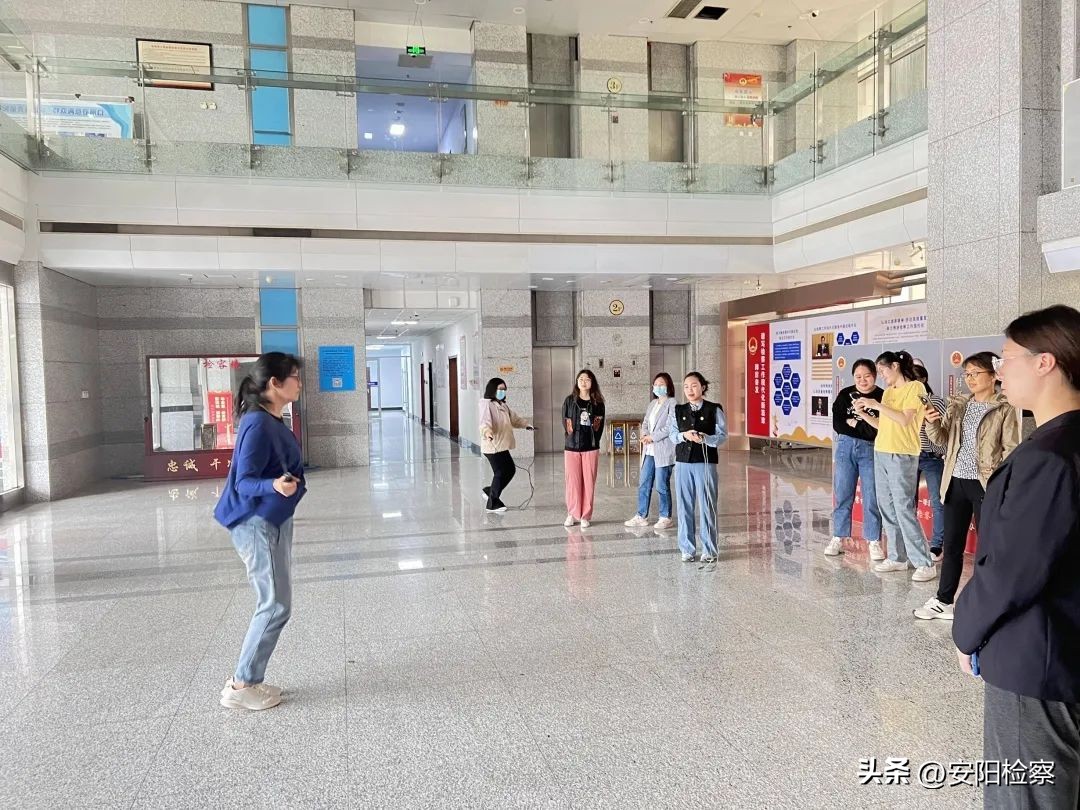 跳出健康舞出美丽,跳出健康舞出快乐和自信