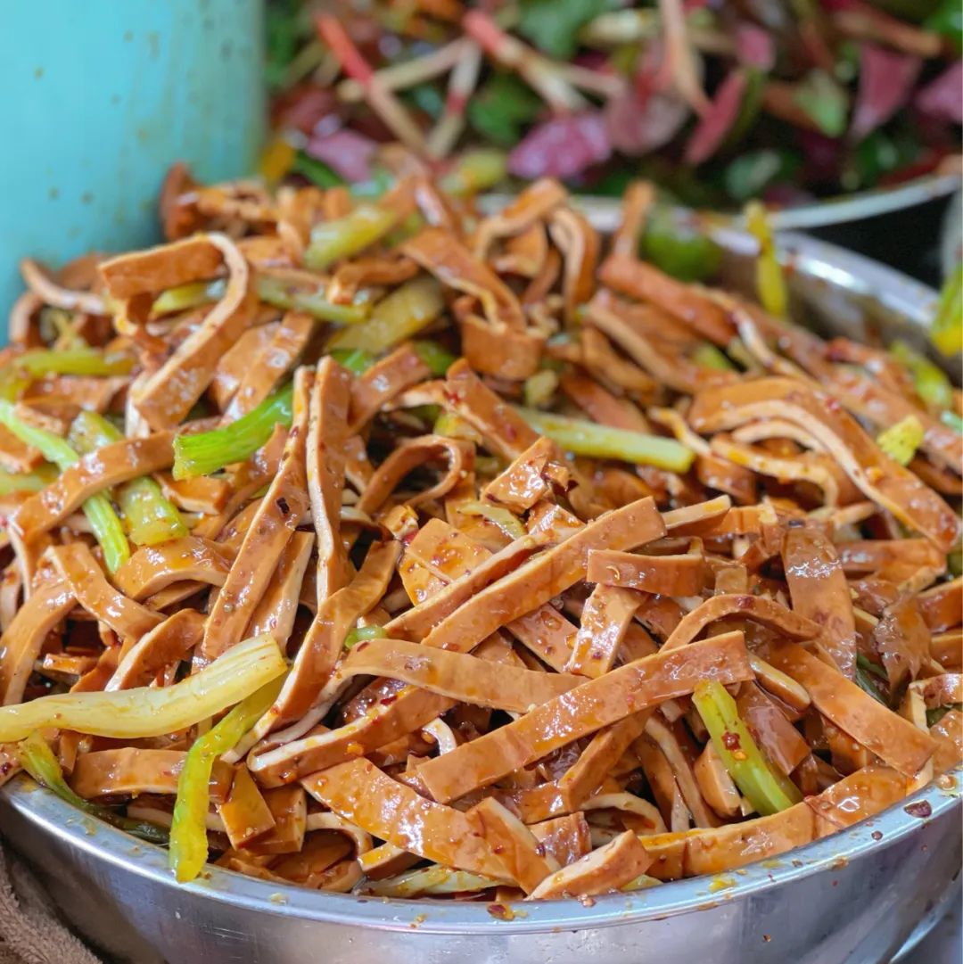 朝天门美食批发市场盒饭,朝天门批发市场美食推荐